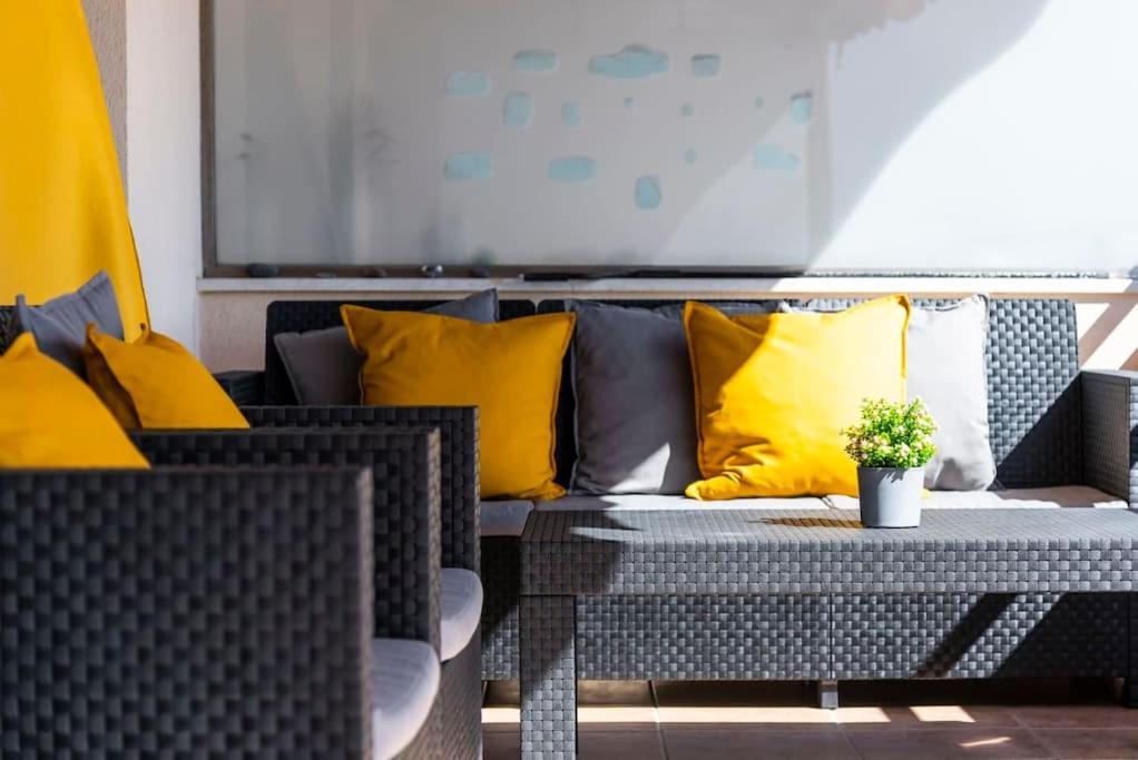 Bright And Welcoming Holiday Home Puerto de Santiago  Ngoại thất bức ảnh